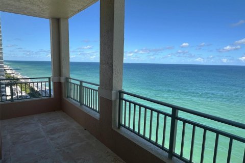 Copropriété à louer à Hallandale Beach, Floride: 3 chambres, 143.07 m2 № 1966846 - photo 8