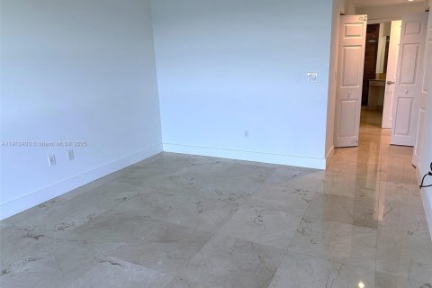 Copropriété à louer à Hallandale Beach, Floride: 3 chambres, 143.07 m2 № 1966846 - photo 18