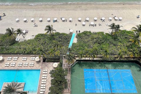 Copropriété à louer à Hallandale Beach, Floride: 3 chambres, 143.07 m2 № 1966846 - photo 13