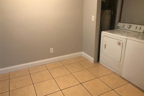 Apartamento en alquiler en Gainesville, Florida, 2 dormitorios, 71.35 m2 № 1906108 - foto 5