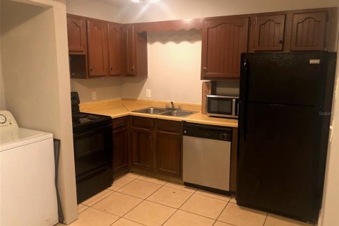 Apartamento en alquiler en Gainesville, Florida, 2 dormitorios, 71.35 m2 № 1906108 - foto 4