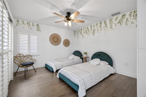 House in Dunedin, Florida 3 bedrooms, 133.41 sq.m. № 2103813 - photo 30
