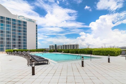 Copropriété à louer à Miami Beach, Floride: 1 chambre, 66.89 m2 № 1975544 - photo 5