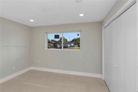 Купить виллу или дом в Майами, Флорида 4 спальни, 125.23м2, № 1999187 - фото 13