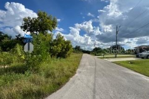 Land in Lehigh Acres, Florida № 2161102 - photo 2