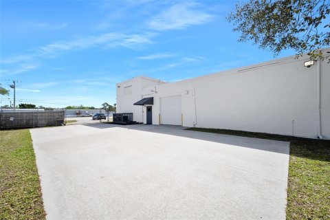 Immobilier commercial à vendre à Ormond Beach, Floride: 524.9 m2 № 2213370 - photo 14