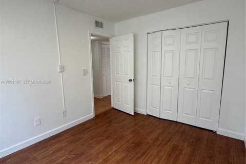 Copropriété à louer à Coral Springs, Floride: 2 chambres, 74.32 m2 № 2065509 - photo 16