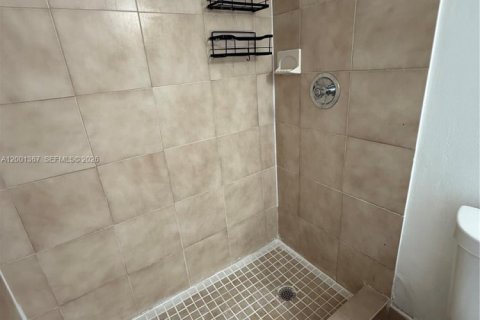 Copropriété à louer à Coral Springs, Floride: 2 chambres, 74.32 m2 № 2065509 - photo 3