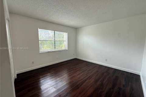 Copropriété à louer à Coral Springs, Floride: 2 chambres, 74.32 m2 № 2065509 - photo 11