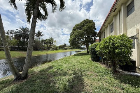 Copropriété à louer à Coral Springs, Floride: 2 chambres, 74.32 m2 № 2065509 - photo 21