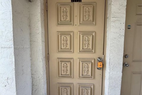 Copropriété à louer à Coral Springs, Floride: 2 chambres, 74.32 m2 № 2065509 - photo 2