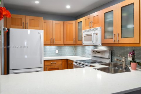 Купить кондоминиум в Дания-Бич, Флорида 1 комната, 86.86м2, № 1998186 - фото 12