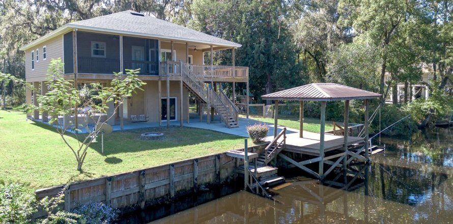 House in Middleburg, Florida 3 bedrooms, 153.1 sq.m. № 817760