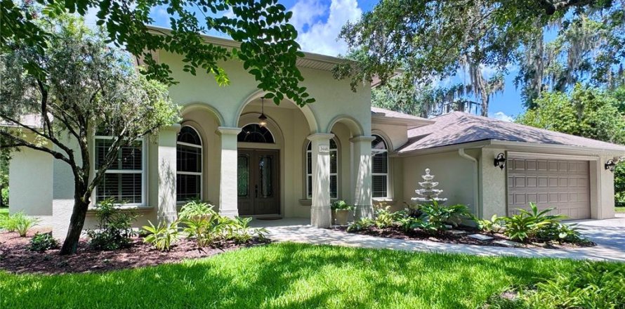 House in Ormond Beach, Florida 3 bedrooms, 224.73 sq.m. № 2215382