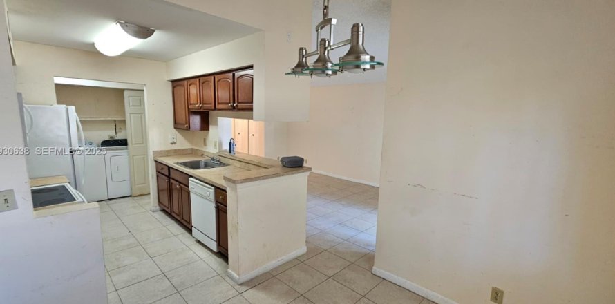 Condo à Coral Springs, Floride, 2 chambres  № 1989423