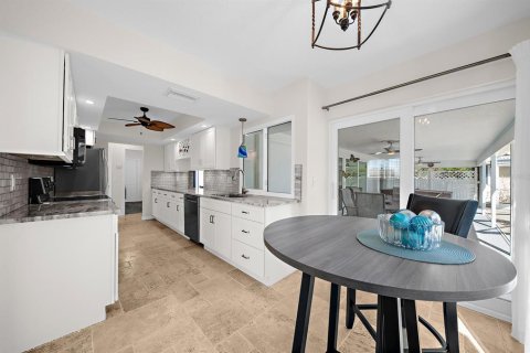 Villa ou maison à vendre à Punta Gorda, Floride: 3 chambres, 162.39 m2 № 2434791 - photo 14