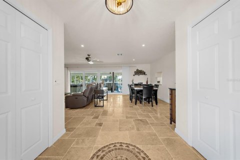 Villa ou maison à vendre à Punta Gorda, Floride: 3 chambres, 162.39 m2 № 2434791 - photo 5