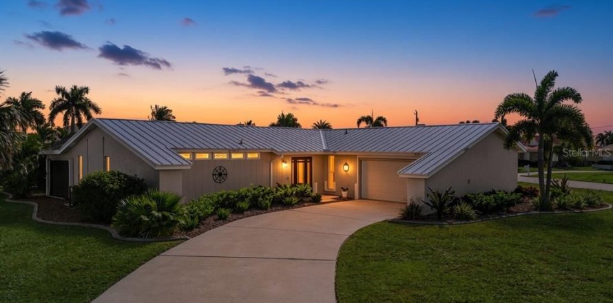 Villa ou maison à Punta Gorda, Floride 3 chambres, 162.39 m2 № 2434791