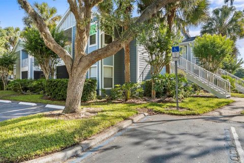 Condo in Lake Mary, Florida, 2 bedrooms  № 1735432 - photo 5