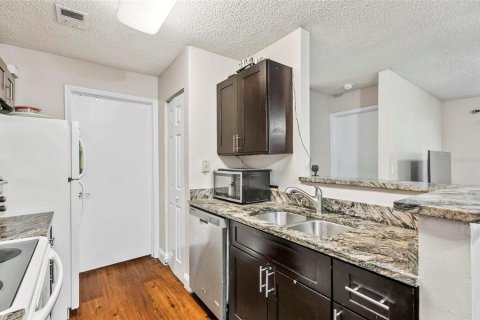 Condo in Lake Mary, Florida, 2 bedrooms  № 1735432 - photo 22