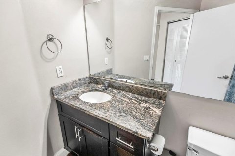 Condo in Lake Mary, Florida, 2 bedrooms  № 1735432 - photo 29
