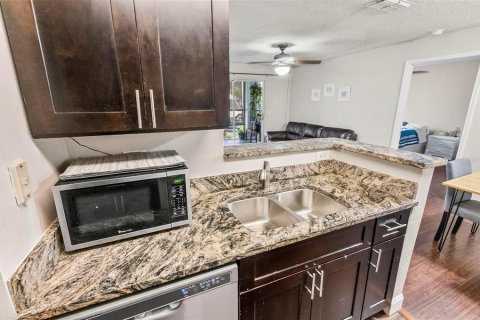 Condo in Lake Mary, Florida, 2 bedrooms  № 1735432 - photo 18