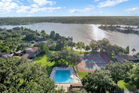 Adosado en Altamonte Springs, Florida 2 dormitorios, 124.4 m2 № 2119773