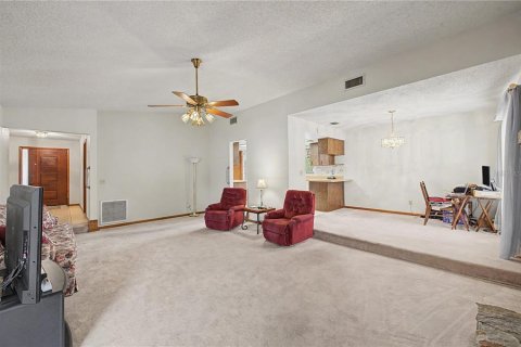 House in Valrico, Florida 3 bedrooms, 124.21 sq.m. № 2267001 - photo 20