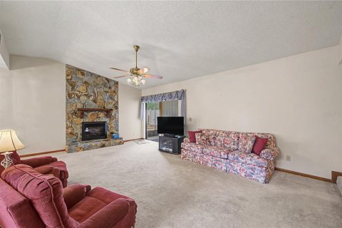 House in Valrico, Florida 3 bedrooms, 124.21 sq.m. № 2267001 - photo 22