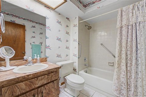 House in Valrico, Florida 3 bedrooms, 124.21 sq.m. № 2267001 - photo 8