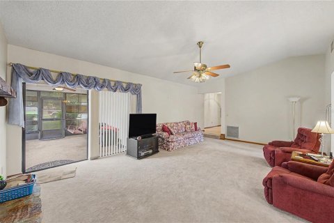 House in Valrico, Florida 3 bedrooms, 124.21 sq.m. № 2267001 - photo 21