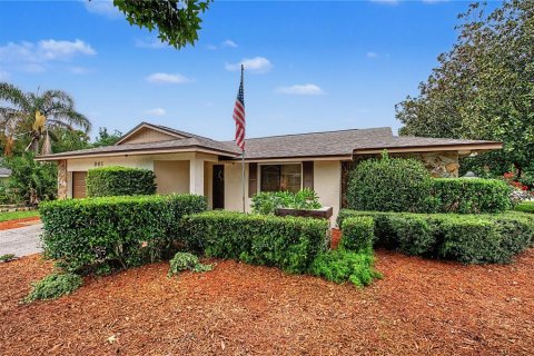 House in Valrico, Florida 3 bedrooms, 124.21 sq.m. № 2267001 - photo 3