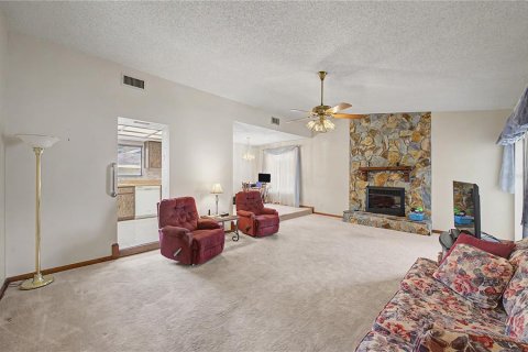 House in Valrico, Florida 3 bedrooms, 124.21 sq.m. № 2267001 - photo 23