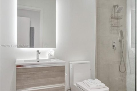 Купить кондоминиум в Майами, Флорида 2 спальни, 75.16м2, № 2034844 - фото 25