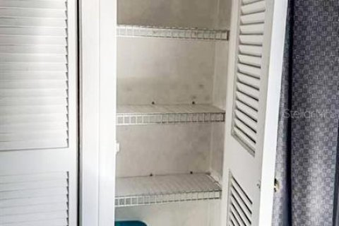 Купить кондоминиум в Гудзон, Флорида 8 комнат, 106.28м2, № 2232476 - фото 27