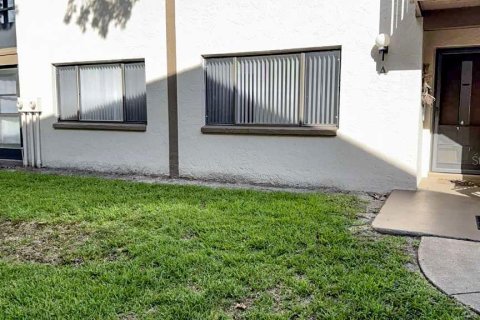 Купить кондоминиум в Гудзон, Флорида 8 комнат, 106.28м2, № 2232476 - фото 6
