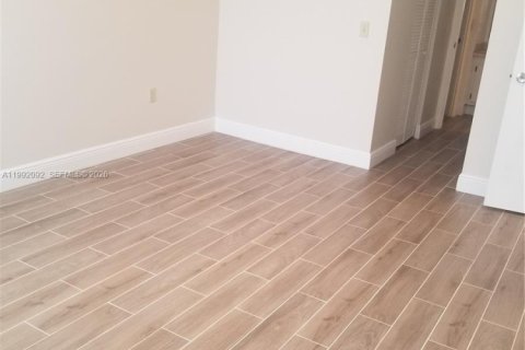Copropriété à vendre à Davie, Floride: 1 chambre, 80.82 m2 № 2052621 - photo 3