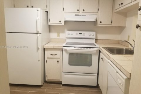 Copropriété à vendre à Davie, Floride: 1 chambre, 80.82 m2 № 2052621 - photo 6