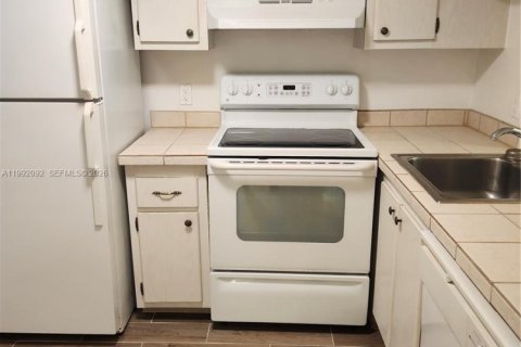 Copropriété à vendre à Davie, Floride: 1 chambre, 80.82 m2 № 2052621 - photo 10