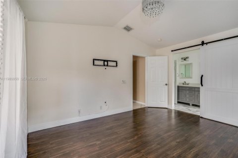 Снять в аренду виллу или дом в Уэстон, Флорида 3 спальни, 144.18м2, № 2043505 - фото 11