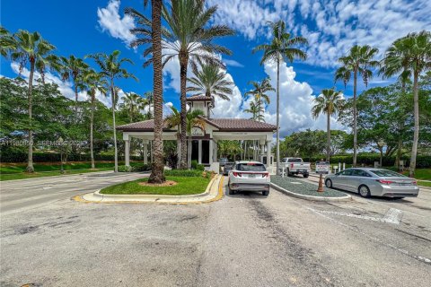 Снять в аренду виллу или дом в Уэстон, Флорида 3 спальни, 144.18м2, № 2043505 - фото 26