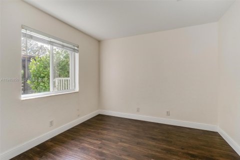 Снять в аренду виллу или дом в Уэстон, Флорида 3 спальни, 144.18м2, № 2043505 - фото 14