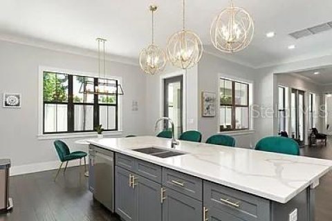 Villa ou maison à louer à Winter Park, Floride: 4 chambres, 306.11 m2 № 2209899 - photo 11
