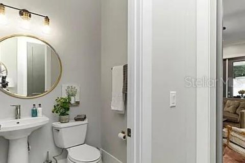 Villa ou maison à louer à Winter Park, Floride: 4 chambres, 306.11 m2 № 2209899 - photo 24