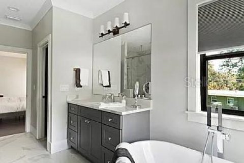 Villa ou maison à louer à Winter Park, Floride: 4 chambres, 306.11 m2 № 2209899 - photo 5