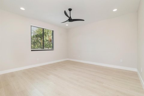 Townhouse in West Palm Beach, Florida 3 bedrooms, 210.14 sq.m. № 2382862 - photo 13