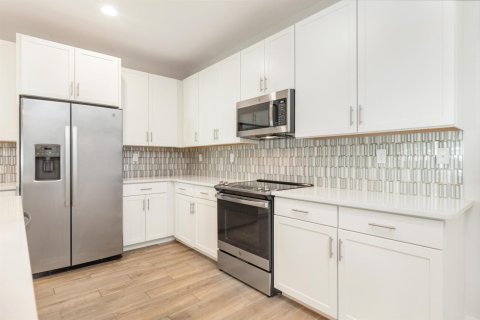 Townhouse in West Palm Beach, Florida 3 bedrooms, 210.14 sq.m. № 2382862 - photo 10