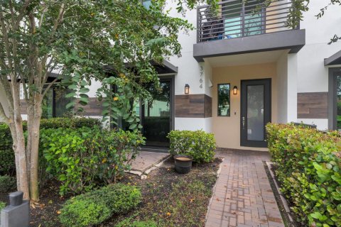 Townhouse in West Palm Beach, Florida 3 bedrooms, 210.14 sq.m. № 2382862 - photo 2