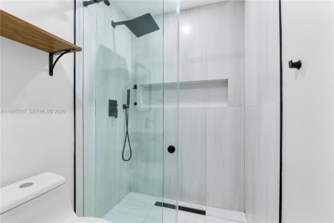 Condo in Margate, Florida, 2 bedrooms  № 2003513 - photo 17