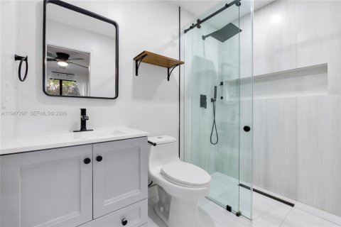 Condo in Margate, Florida, 2 bedrooms  № 2003513 - photo 16